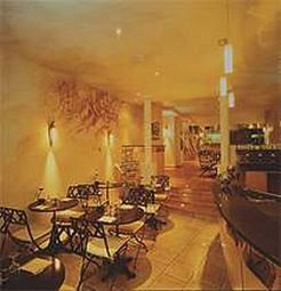Grand Hotel Du Calvados Paris Exterior foto
